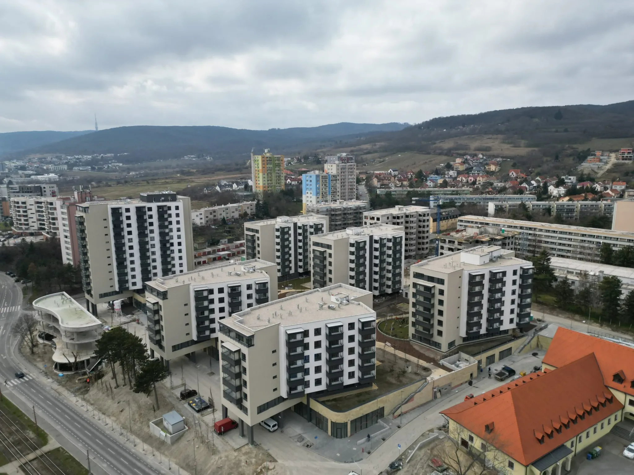 Rínok Rača. DESTAV